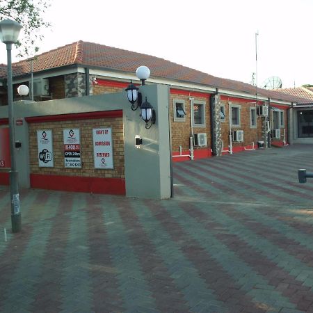 Emirates Garden Lodge Боксбург Екстериор снимка