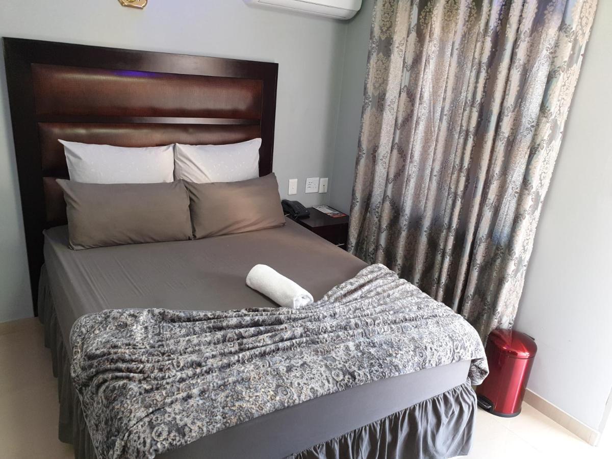 Emirates Garden Lodge Боксбург Екстериор снимка